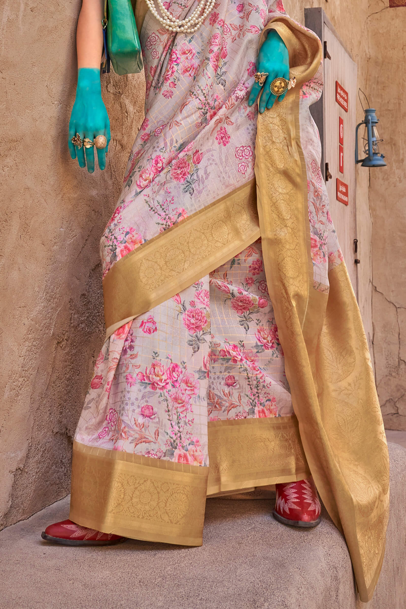 Staggering Beige Digital Printed Cotton Silk Saree With Fragrant Blouse Piece - Image 3
