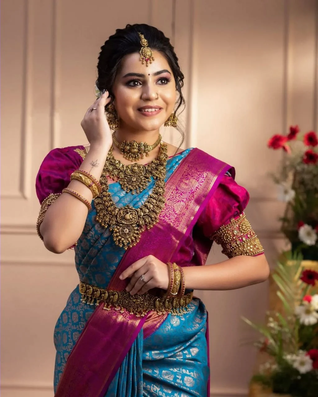 Staggering Firozi Soft Banarasi Silk Saree With Imaginative Blouse Piece - Image 2