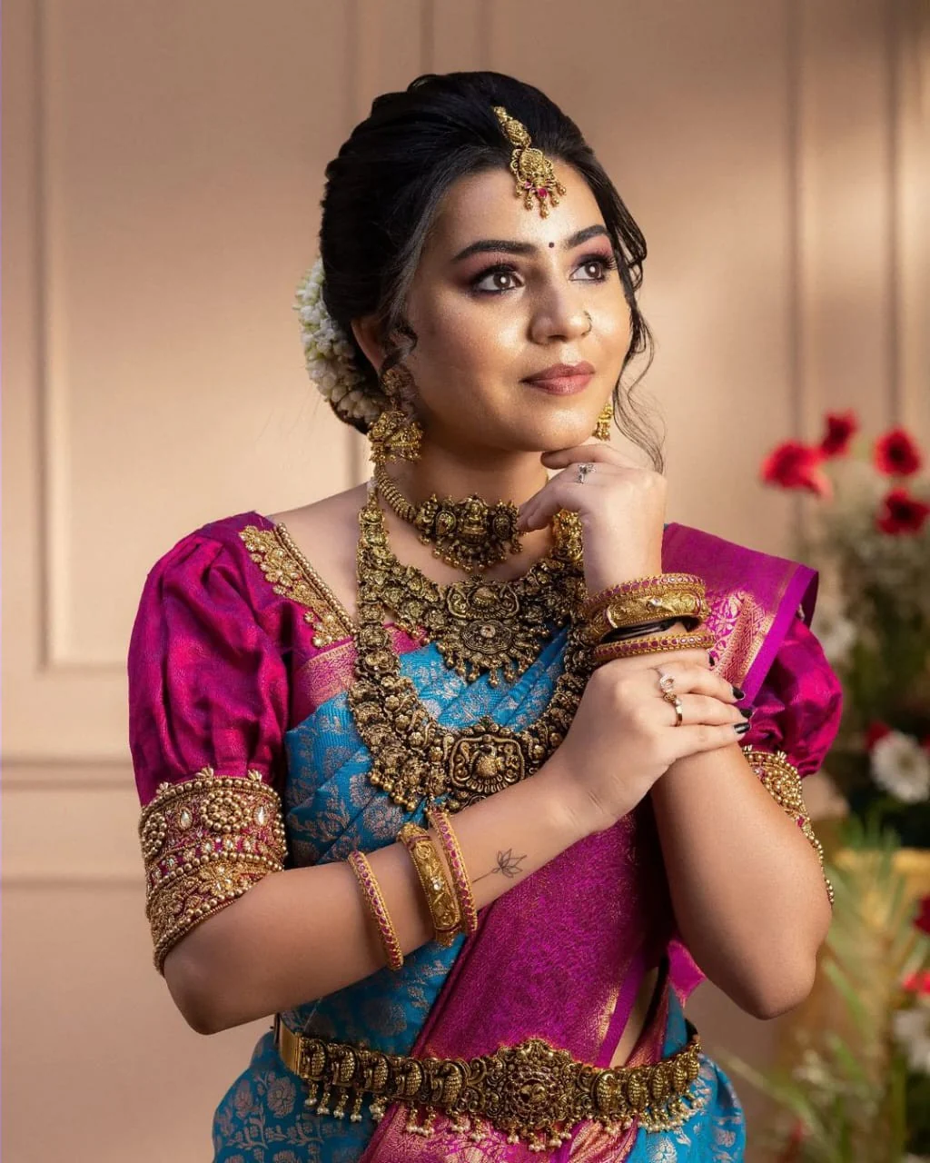 Staggering Firozi Soft Banarasi Silk Saree With Imaginative Blouse Piece - Image 3
