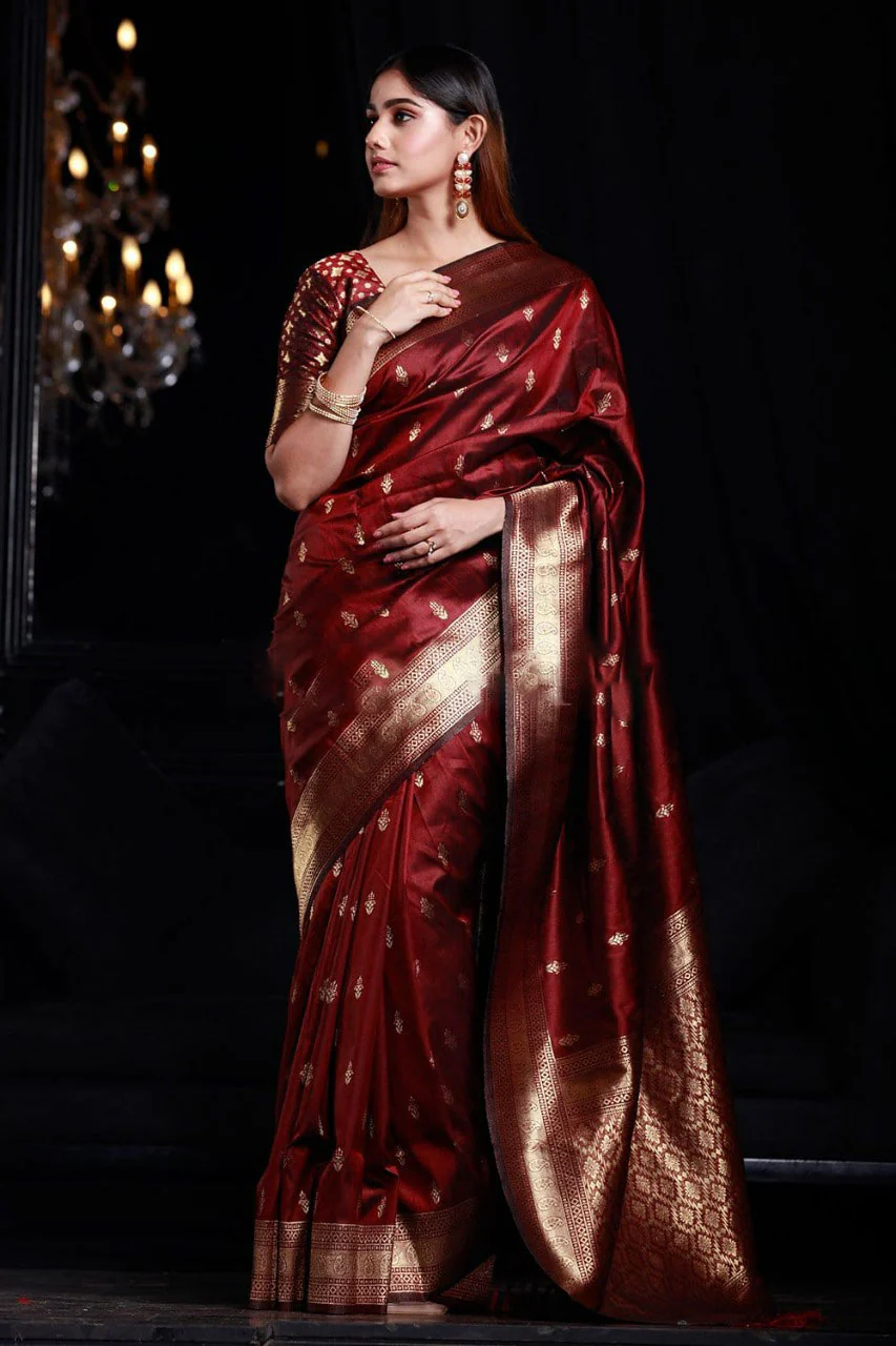 Staggering Maroon Banarasi Silk Saree With Smashing Blouse Piece - Image 3