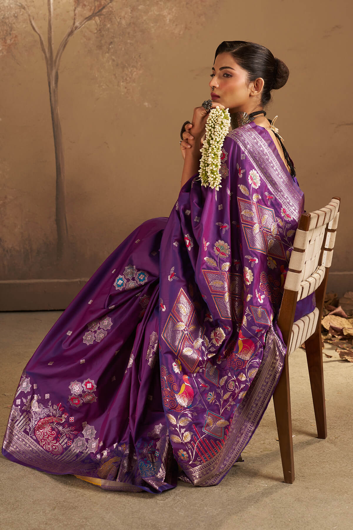Staggering Purple Pure Zari Weaving Banarasi Silk Saree With Enthralling Blouse Piece - Image 5
