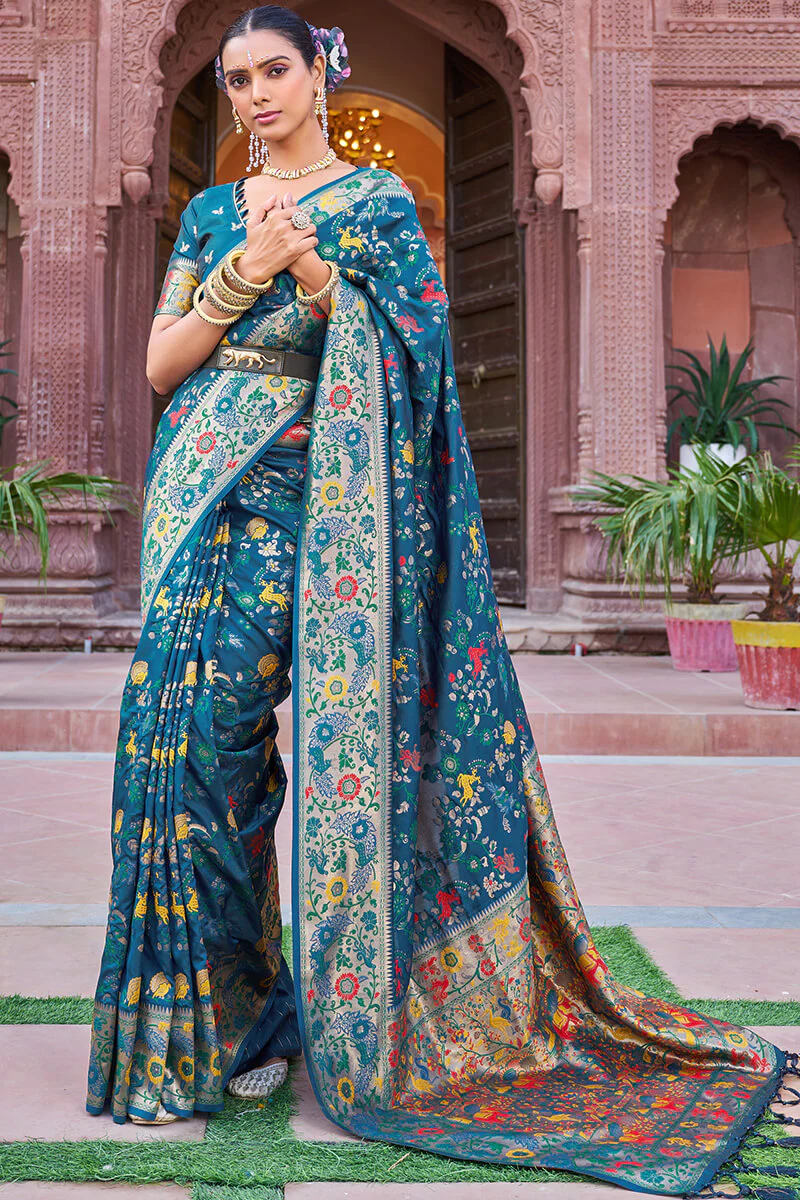Staggering Rama Paithani Silk Saree With Conflate Blouse Piece - Image 3