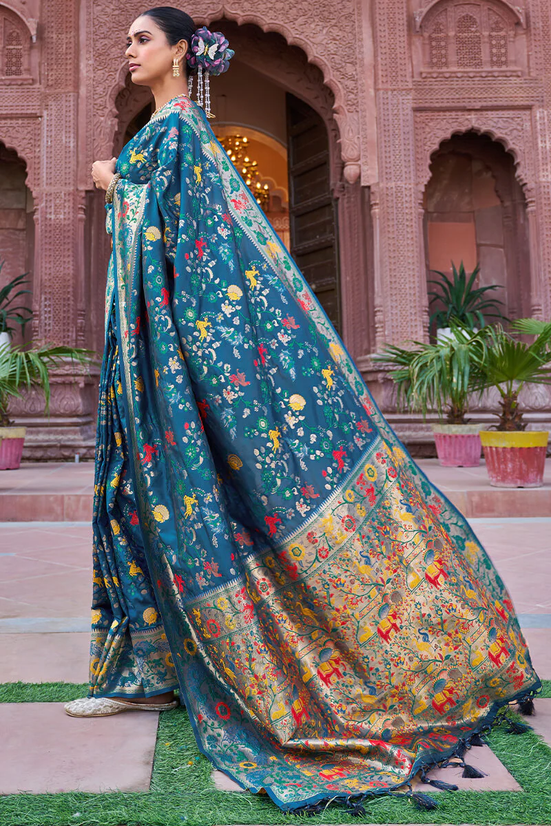 Staggering Rama Paithani Silk Saree With Conflate Blouse Piece - Image 4