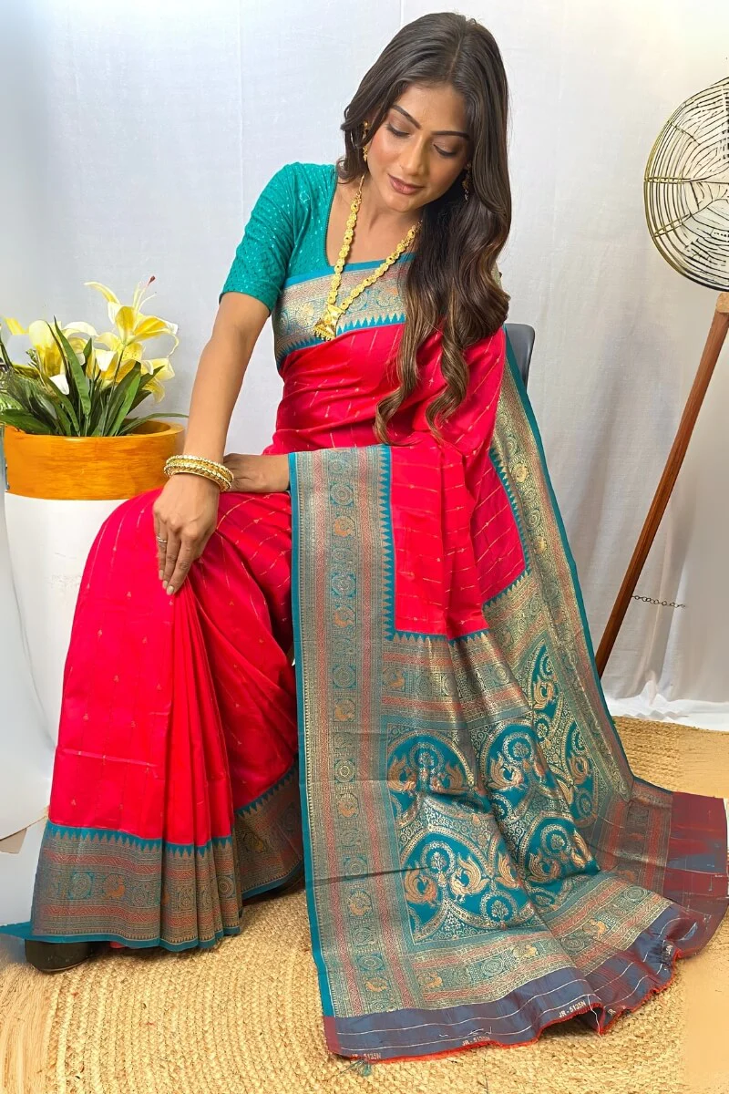 Staring Dark Pink Soft Banarasi Silk Saree With Impressive Blouse Piece - Image 3