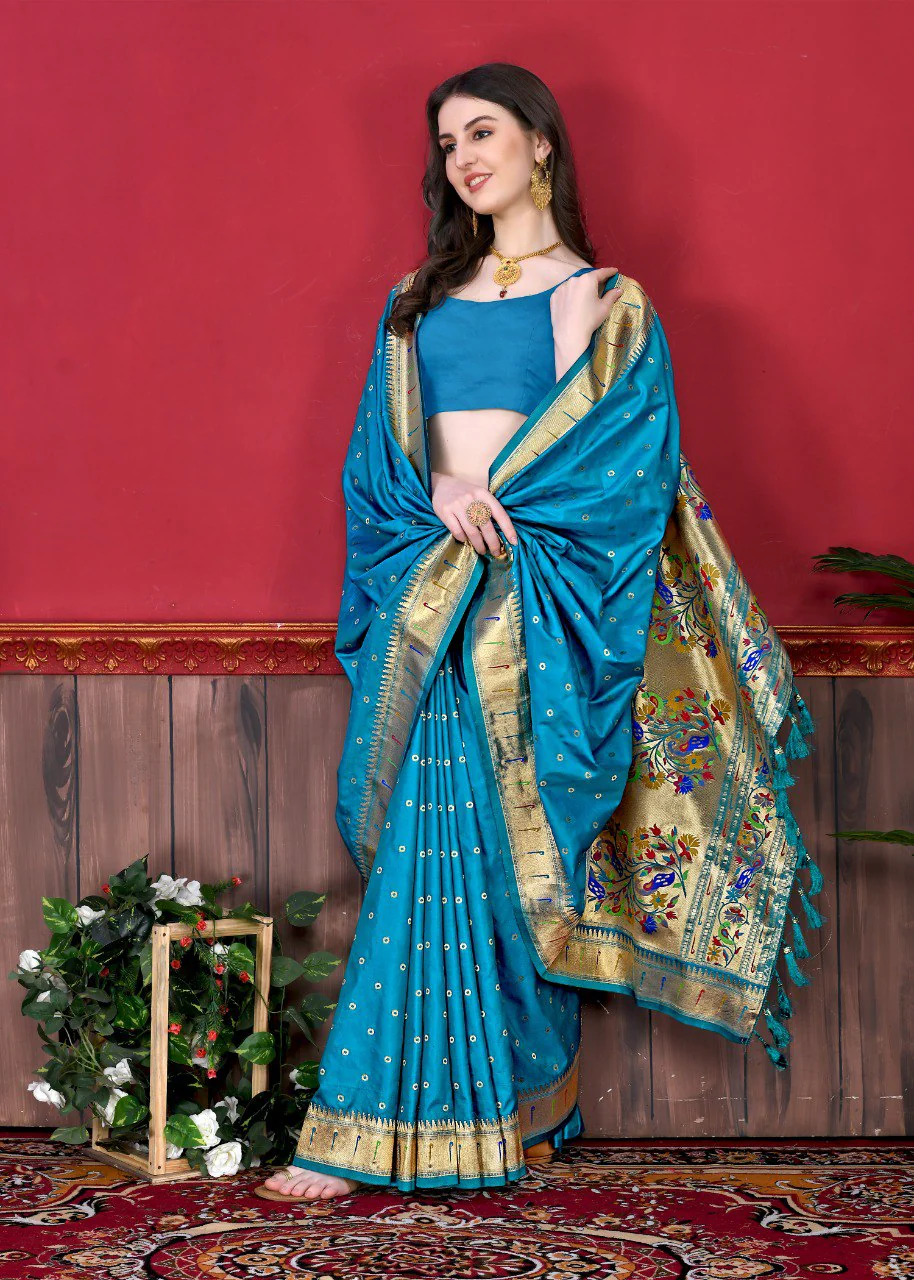 Staring Firozi Paithani Silk Saree With Ethnic Blouse Piece - Image 3