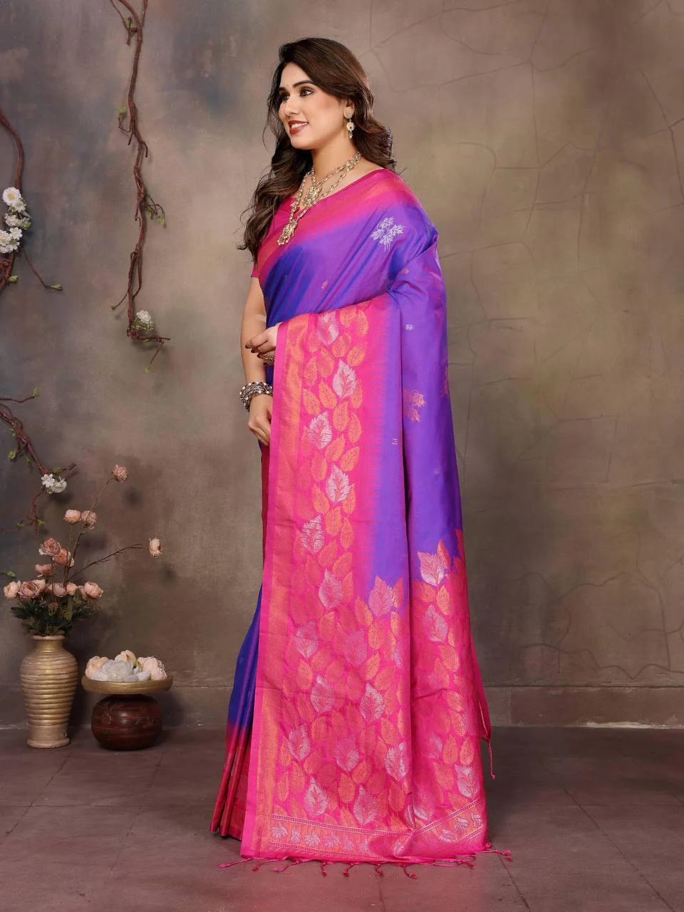 Staring Purple Soft Banarasi Silk Saree With Capricious Blouse Piece - Image 4