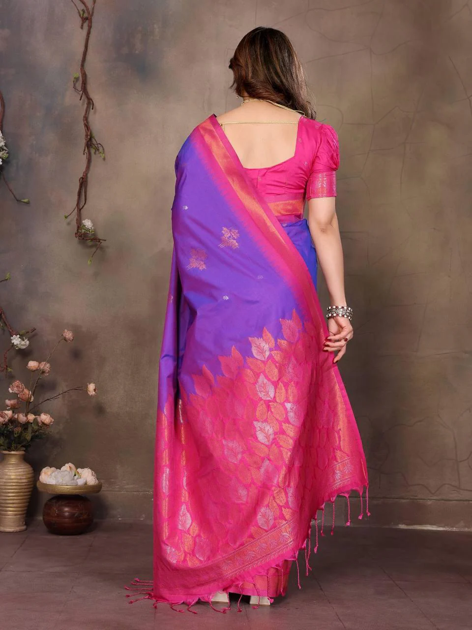 Staring Purple Soft Banarasi Silk Saree With Capricious Blouse Piece - Image 5
