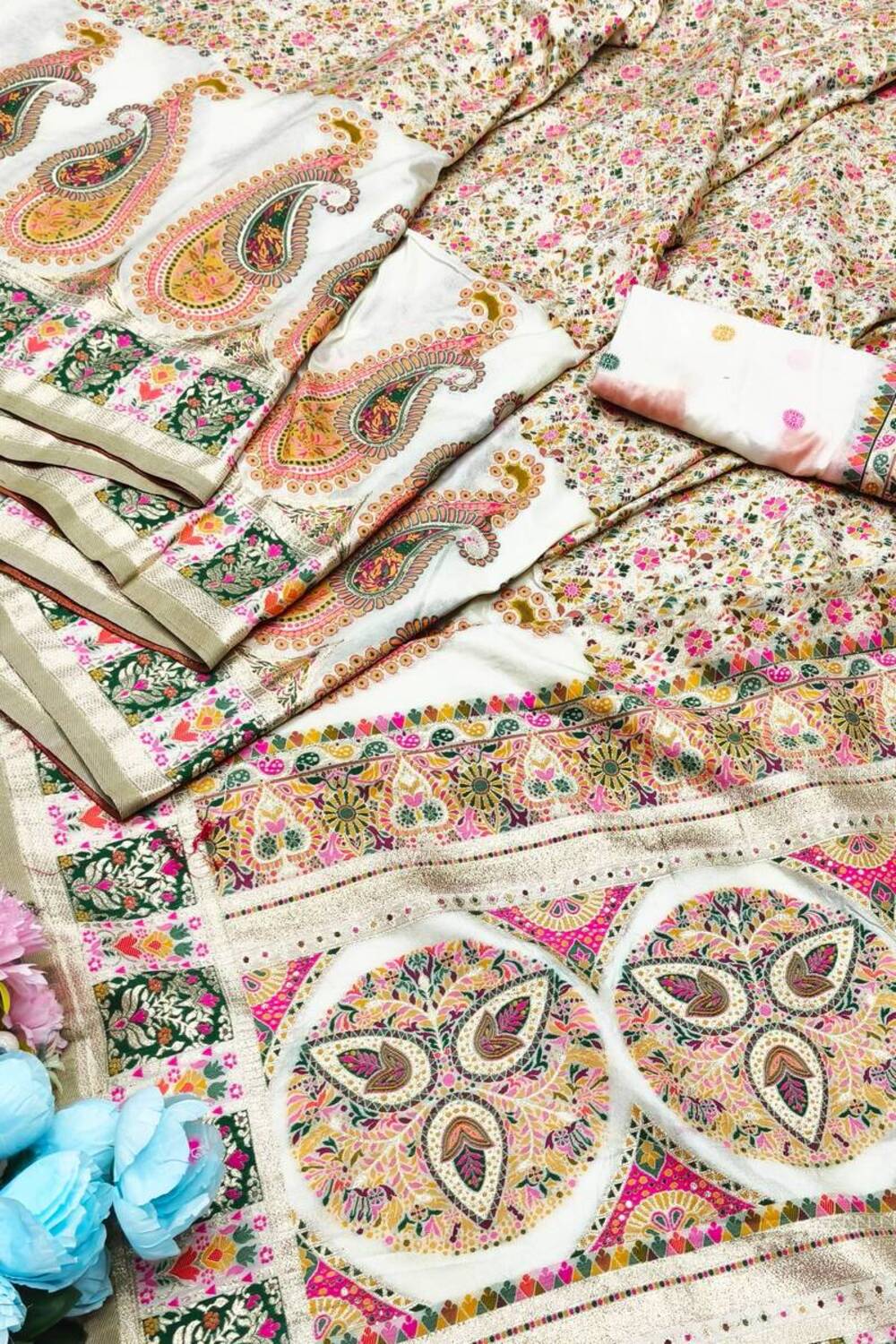 Stunner Beige Nylon Dola Pashmina Saree With Fragrant Blouse Piece - Image 3