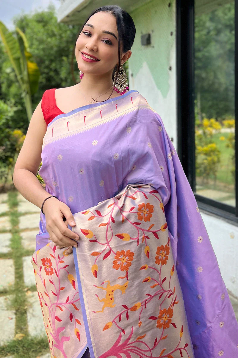 Stunner Lavender Paithani Silk Saree With Admirable Blouse Piece - Image 2