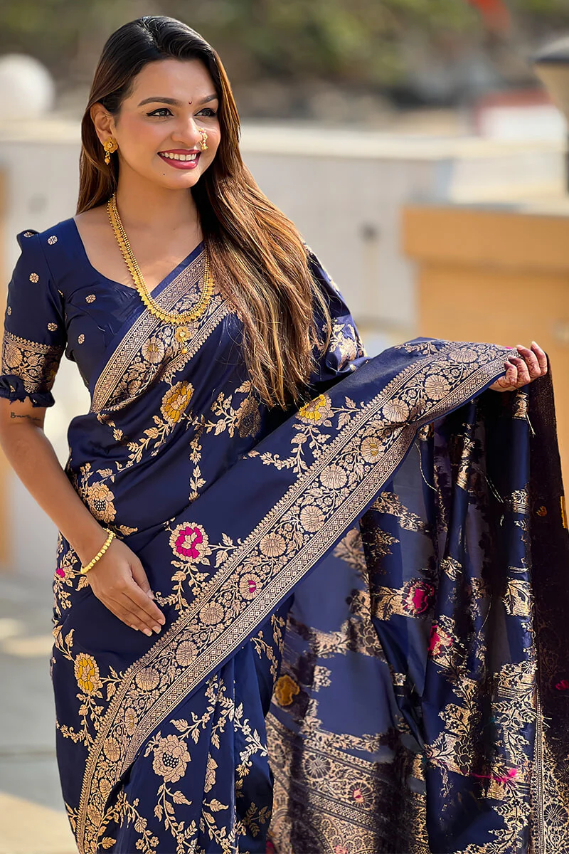 Stunner Navy Blue Soft Banarasi Silk Saree With Comely Blouse Piece - Image 4