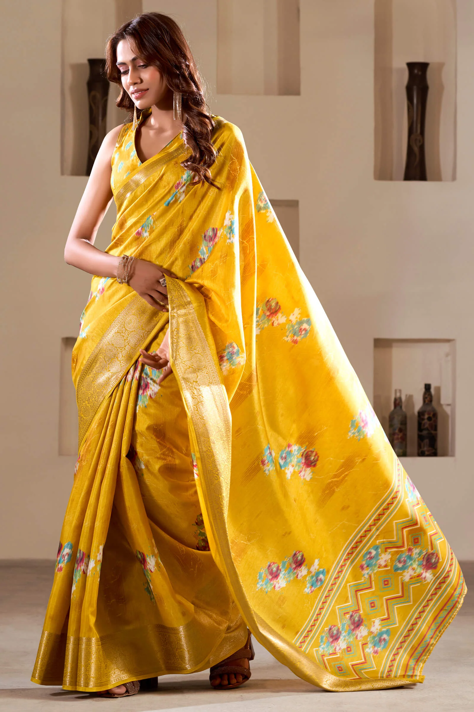 Stunner Yellow Digital Printed Dola Silk Saree With Luxuriant Blouse Piece - Image 3