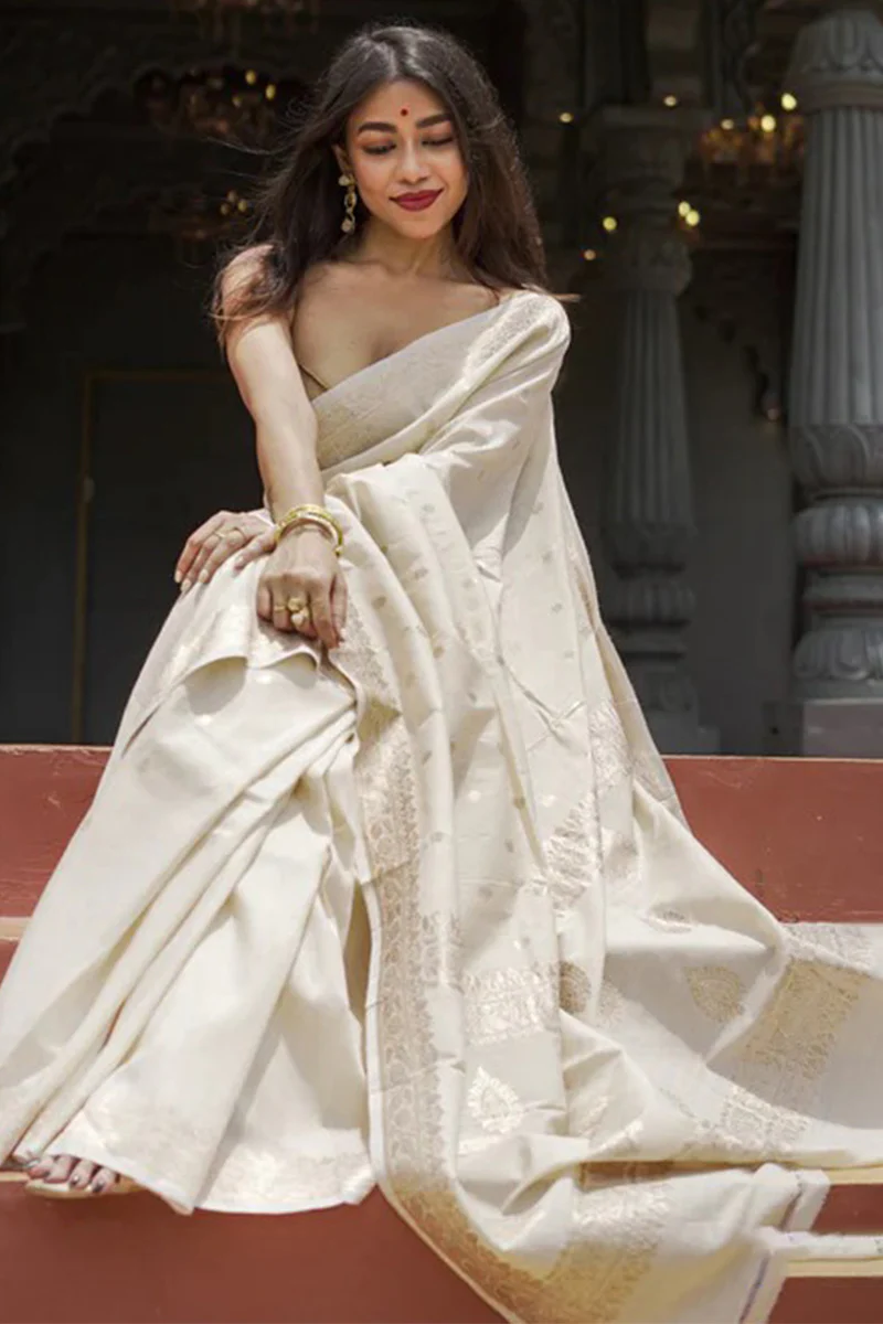 Stunning Beige Linen Silk Saree With Lovely Blouse Piece - Image 5