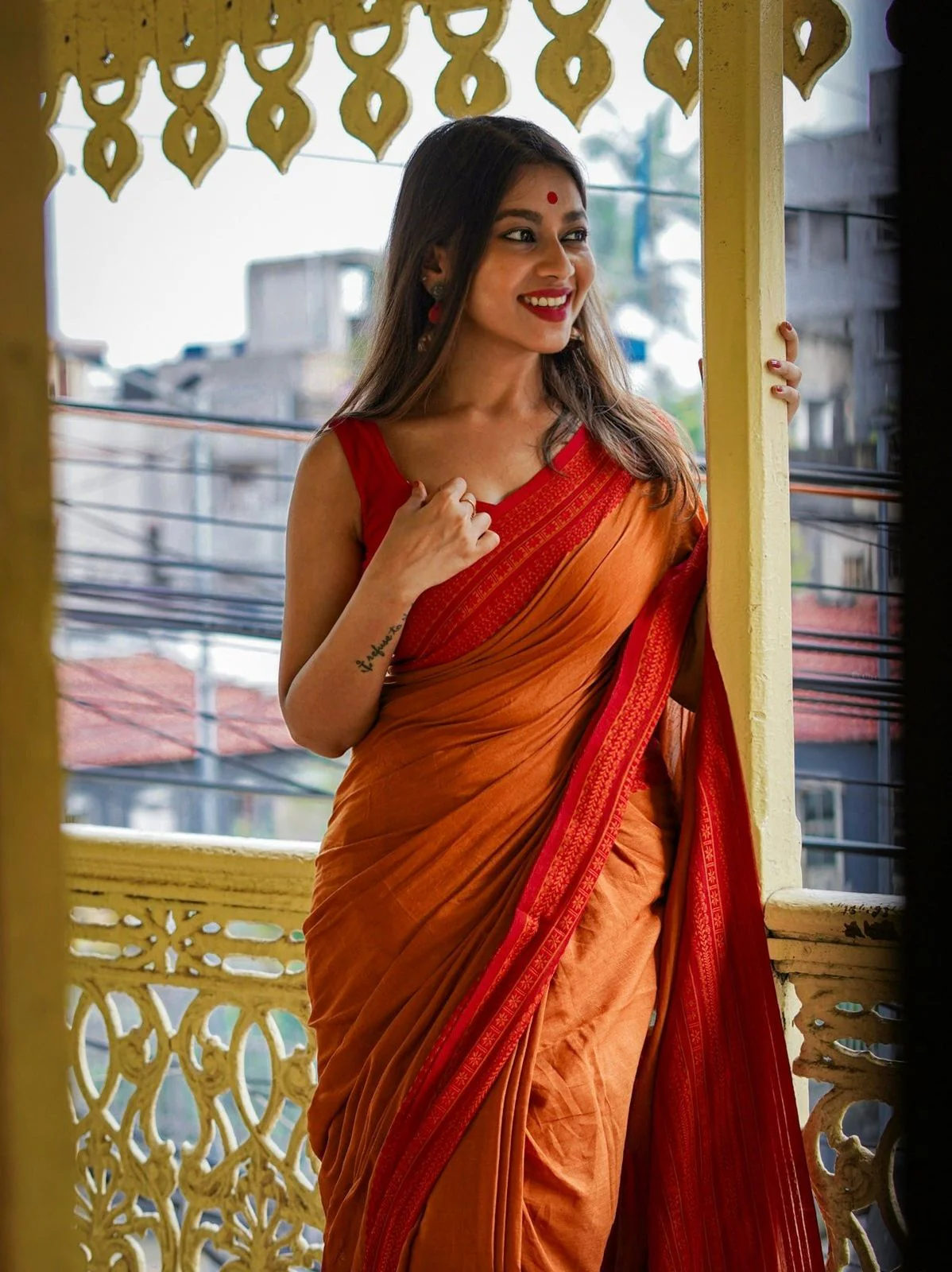 Stunning Yellow Cotton Silk Saree With Glowing Blouse Piece - Image 5