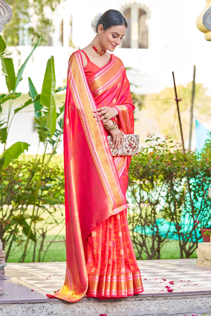Stylish Pink Kanjivaram Silk Saree With Chatoyant Blouse Piece - Image 3