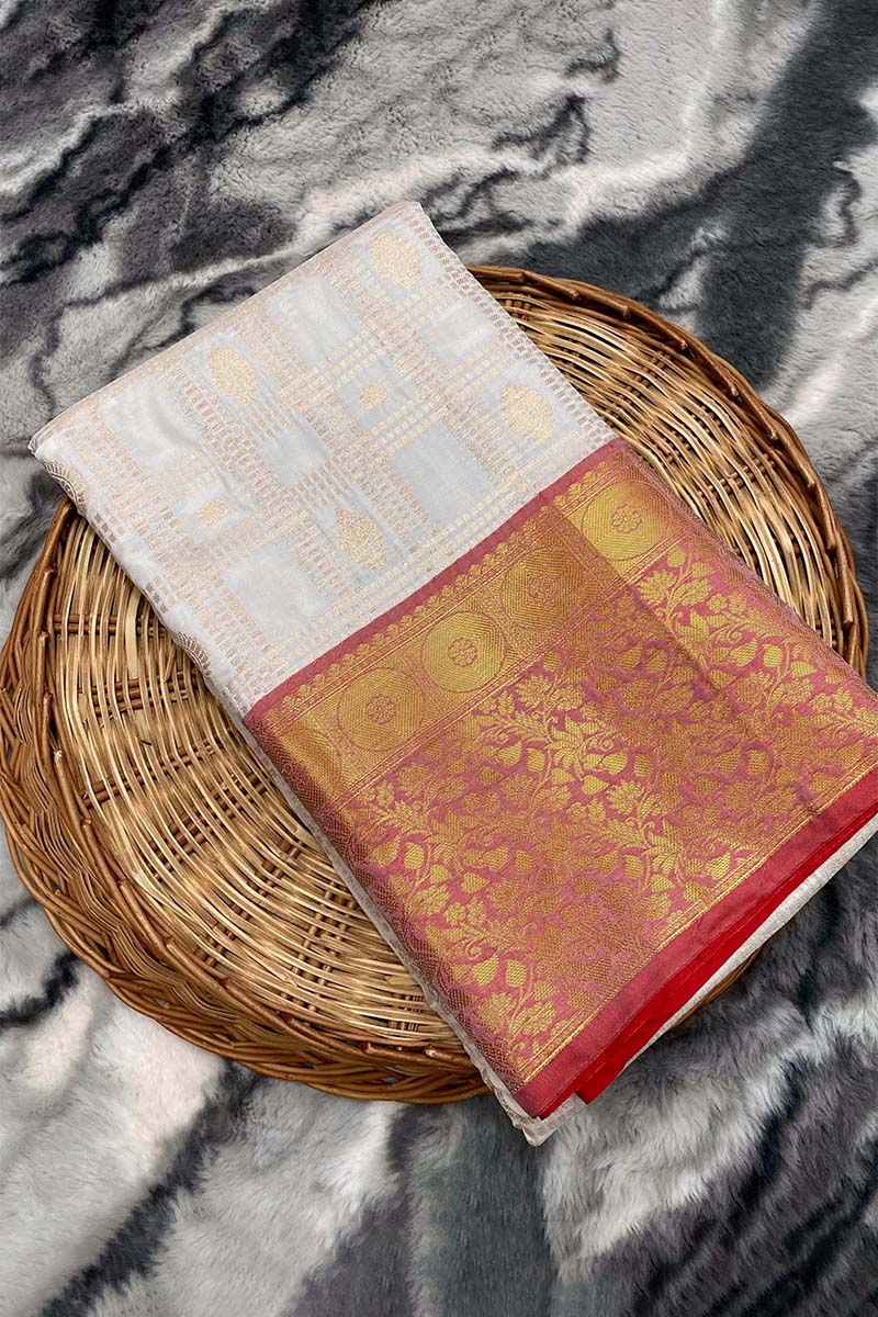 Sumptuous Beige Kanjivaram Silk Saree With Snappy Blouse Piece - Image 2