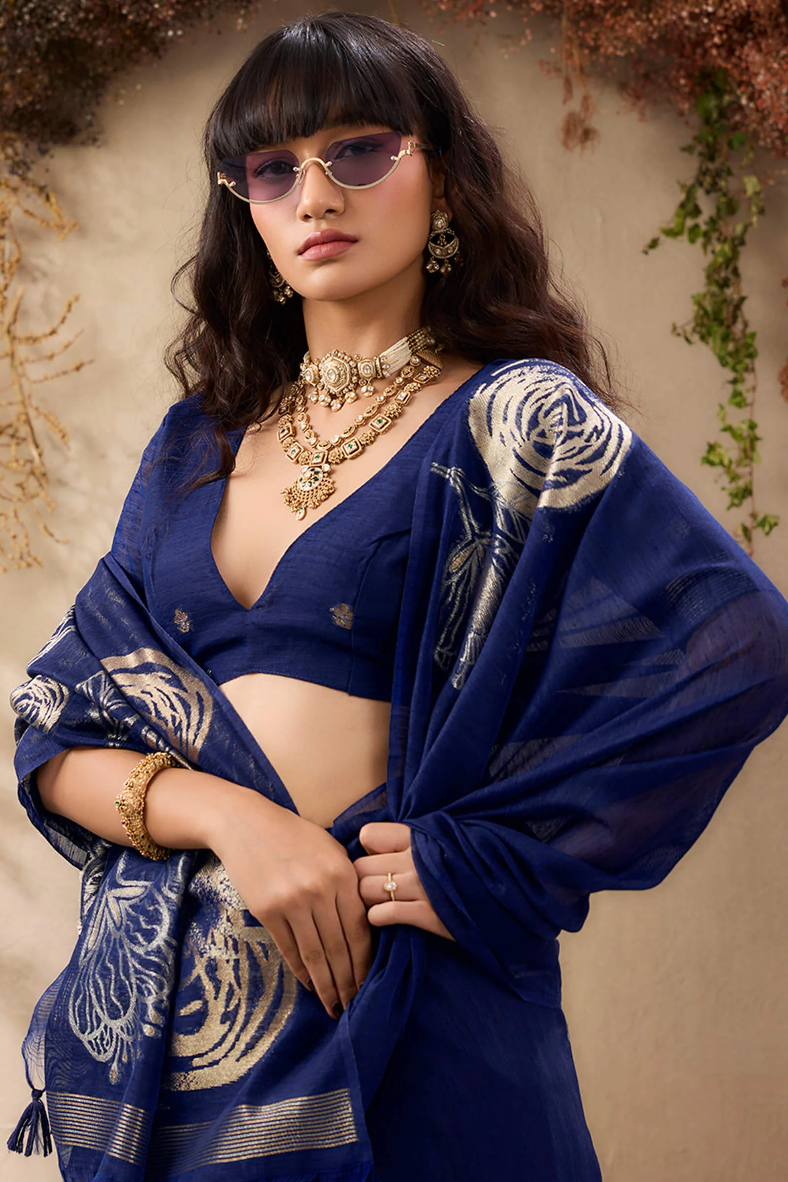 Sumptuous Navy Blue Cotton Silk Saree With Exquisite Blouse Piece - Image 3