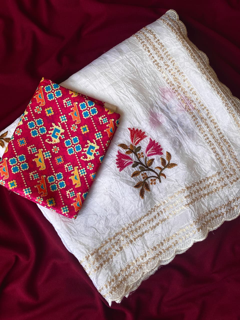 Sumptuous Off White Sequins Work Crush Silk Saree With Staggering Blouse Piece - Image 2