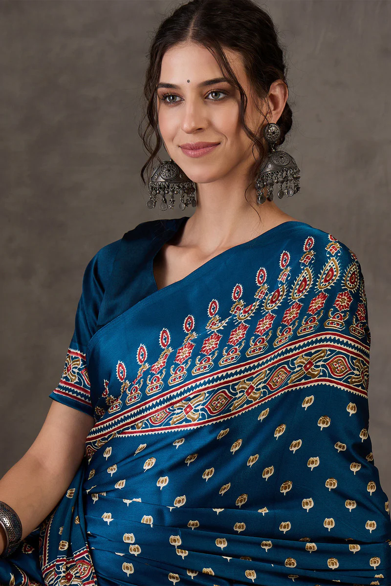 Sumptuous Rama Ajrakh Printed Semi Modal Silk Saree With Staggering Blouse Piece - Image 3
