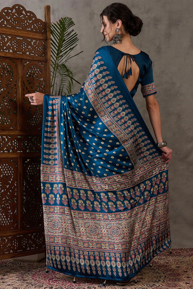 Sumptuous Rama Ajrakh Printed Semi Modal Silk Saree With Staggering Blouse Piece - Image 7