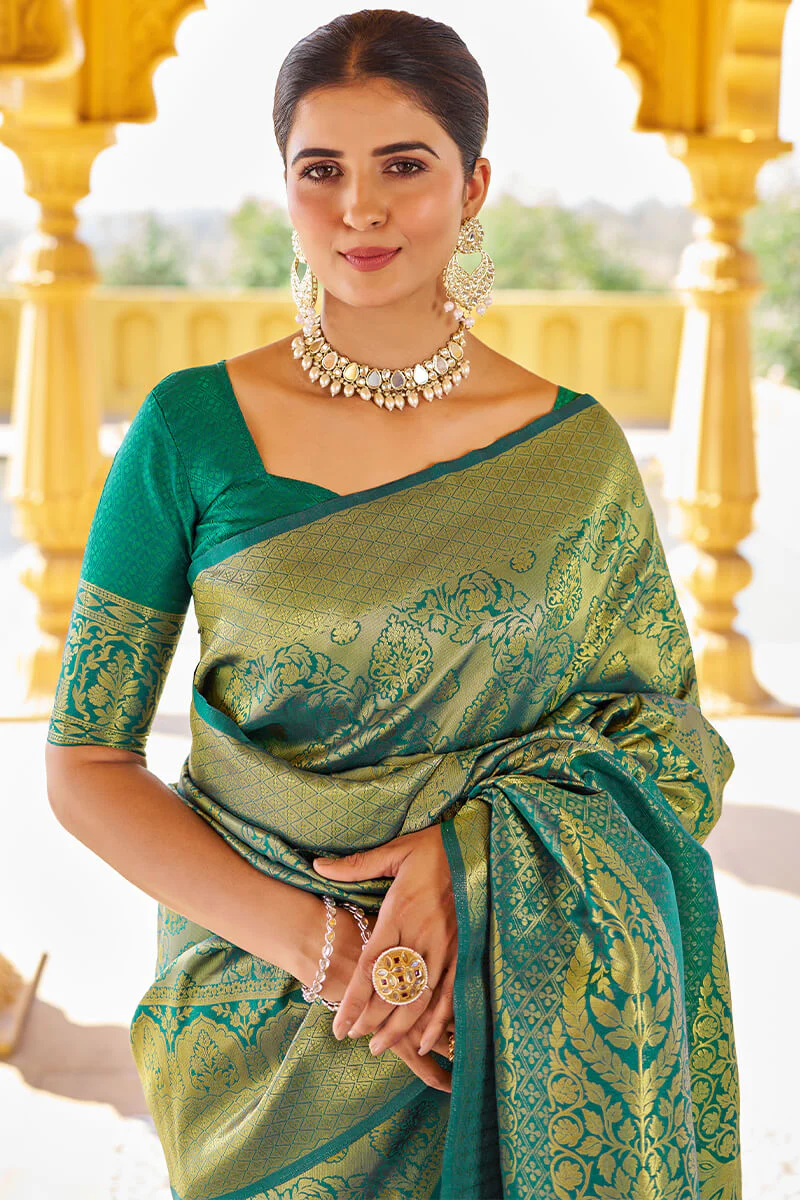 Sumptuous Rama Kanjivaram Silk Saree With Splendorous Blouse Piece - Image 2