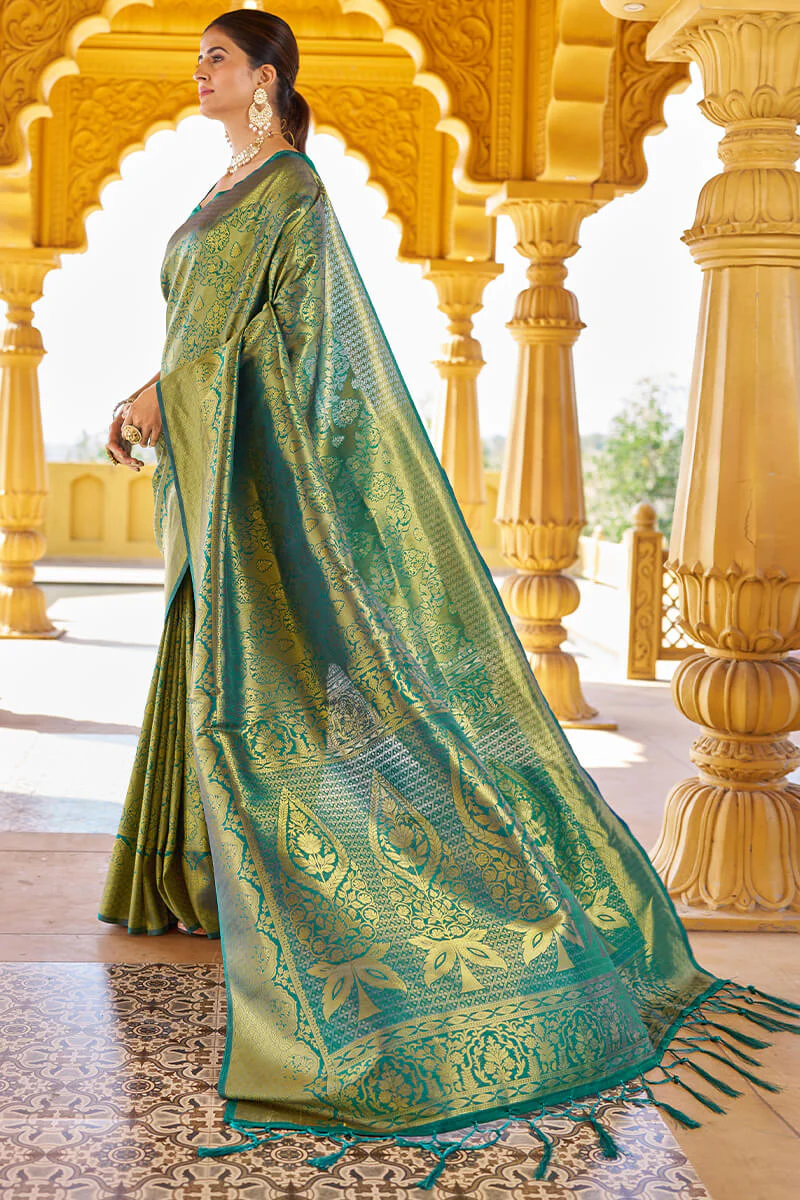 Sumptuous Rama Kanjivaram Silk Saree With Splendorous Blouse Piece - Image 5