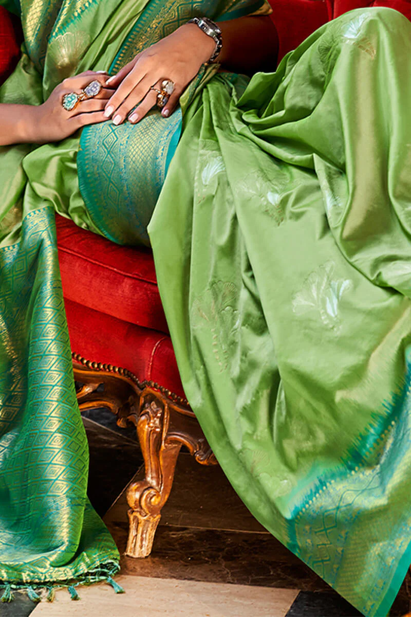 Sumptuous Sea Green Soft Banarasi Silk Saree With Incredible Blouse Piece - Image 3