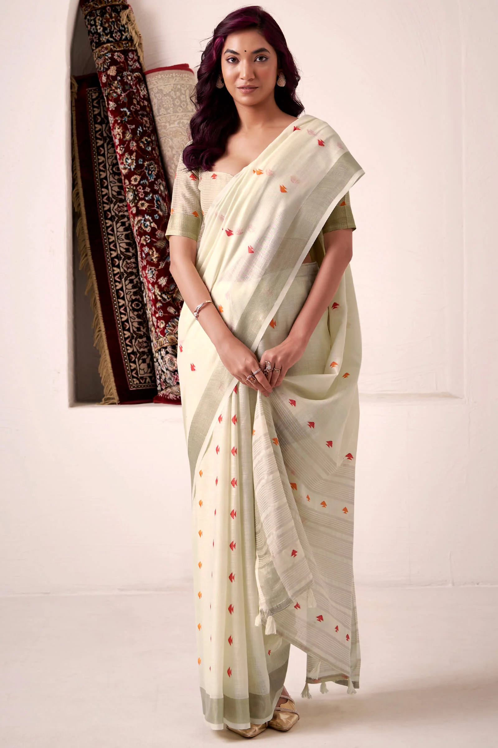 Super Extravagant Beige Cotton Silk Saree With Amazing Blouse Piece - Image 4