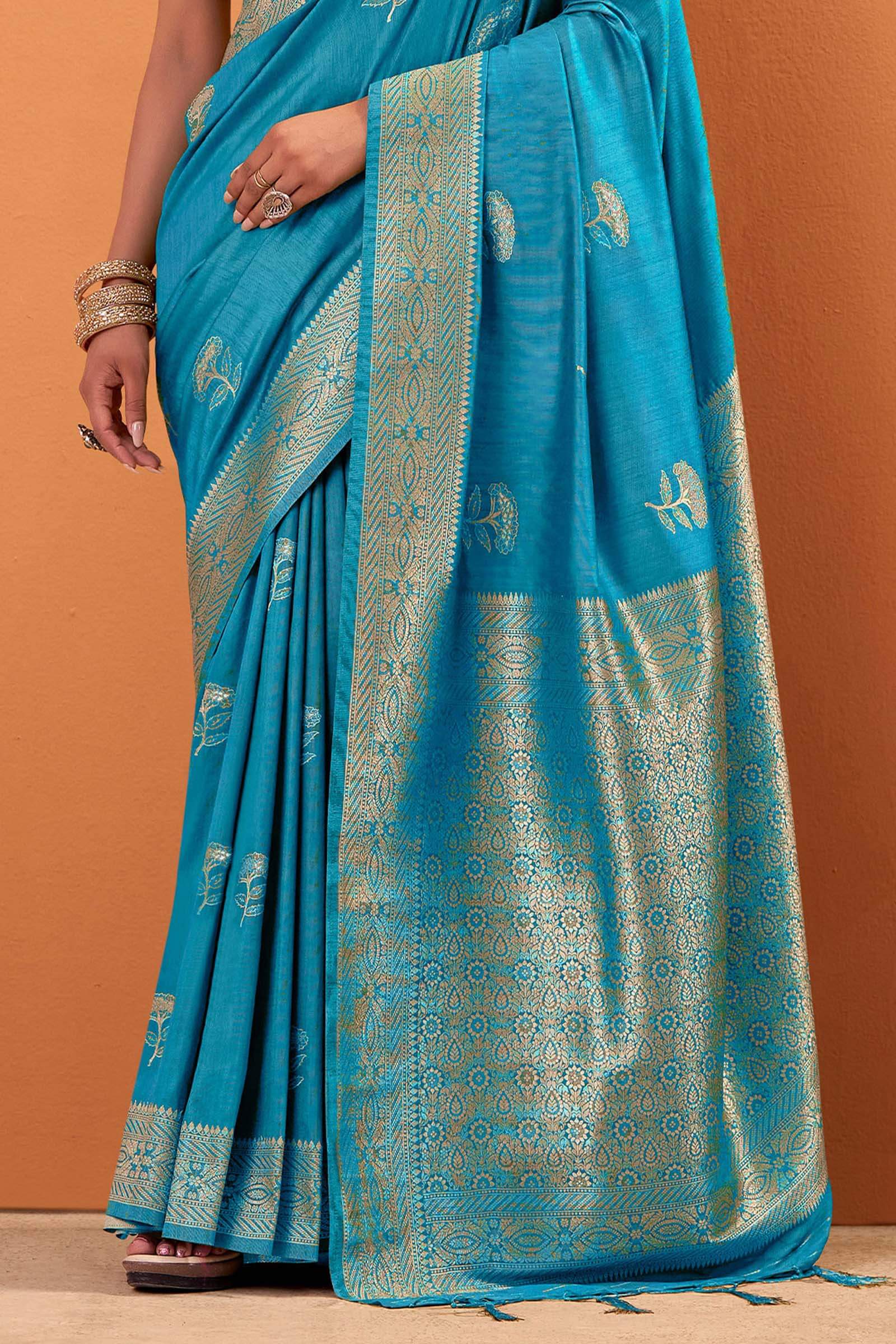 Supernal Firozi Banarasi Tussar Silk Saree With Rhapsody Blouse Piece - Image 3