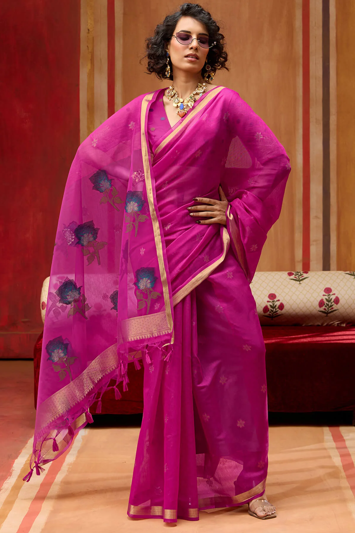 Supernal Magenta Pure Munga Cotton Saree With Conflate Blouse Piece - Image 4