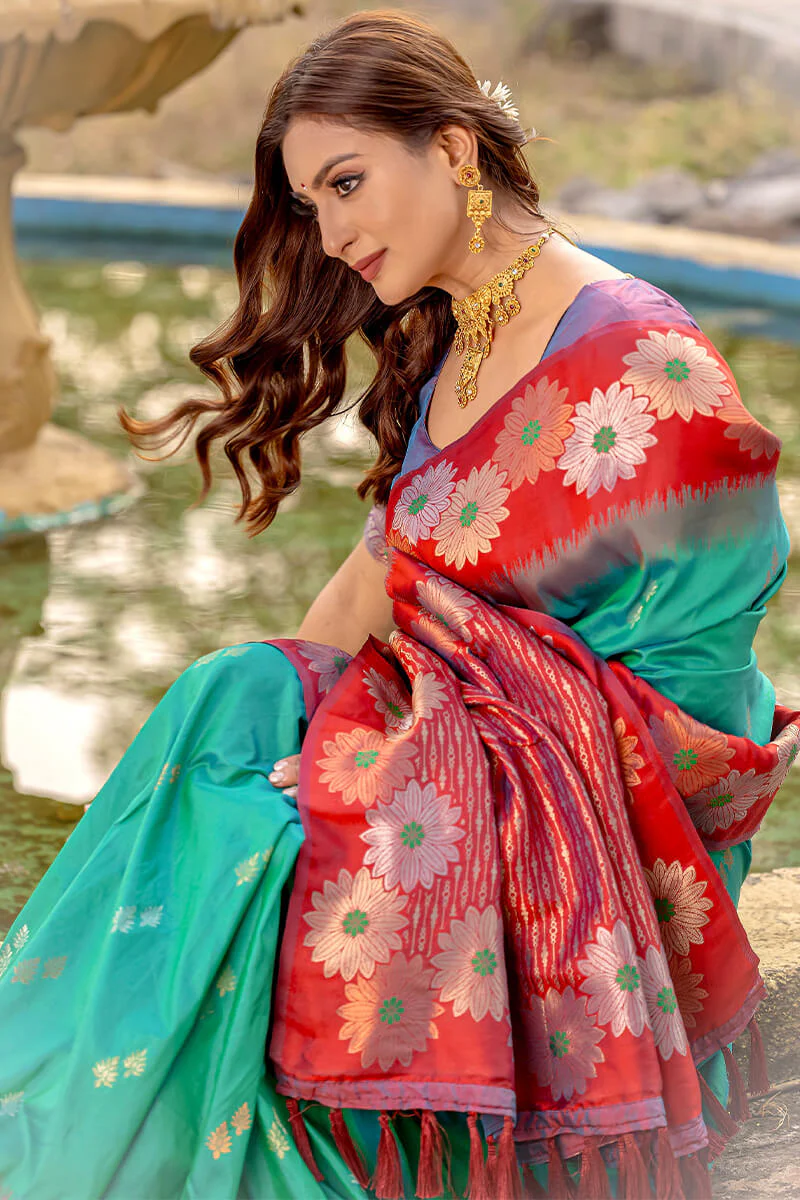 Supernal Rama Soft Banarasi Silk Saree With Luxuriant Blouse Piece - Image 2