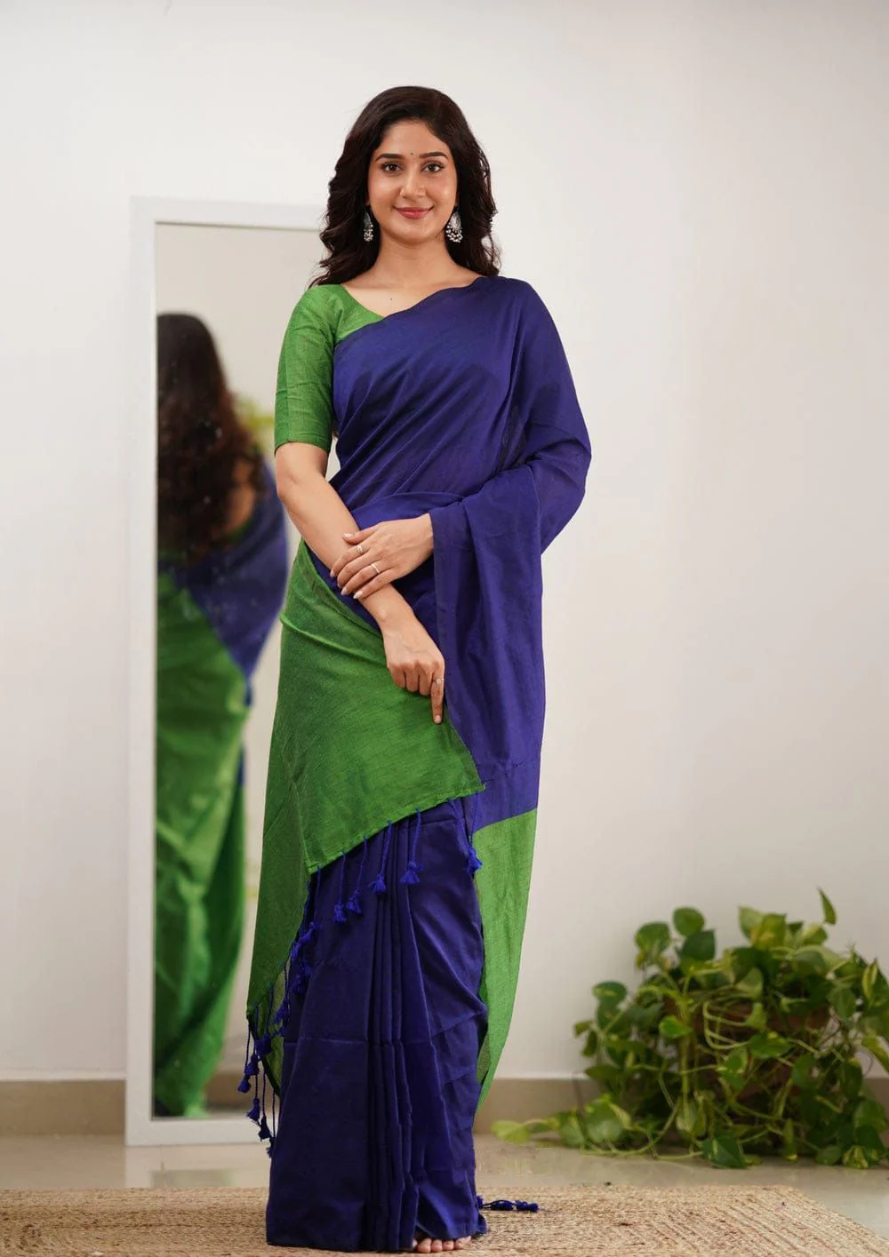 Surpassing Navy Blue Cotton Silk Saree With Blissful Blouse Piece