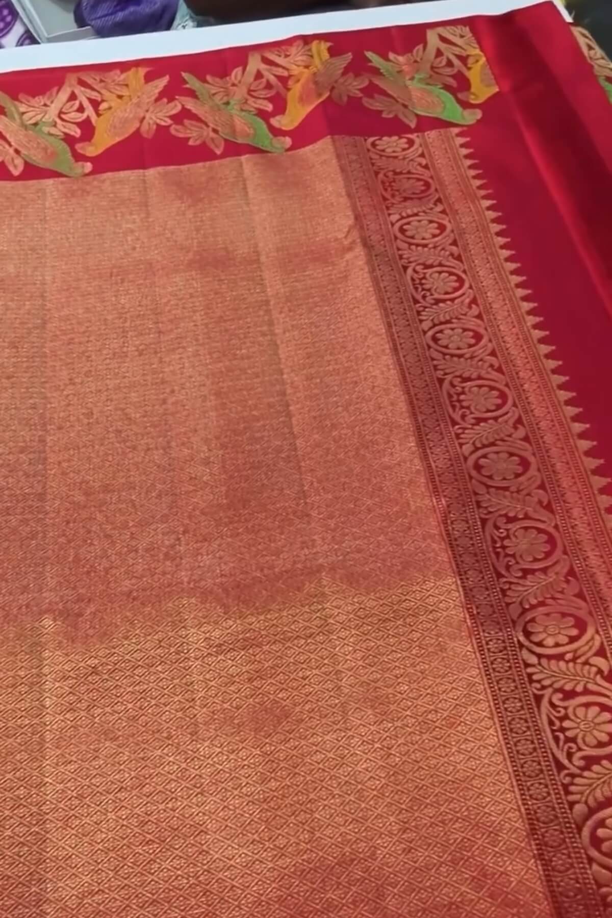 Surpassing Red Pure Zari Weaving Banarasi Silk Saree With Efflorescence Blouse Piece - Image 6