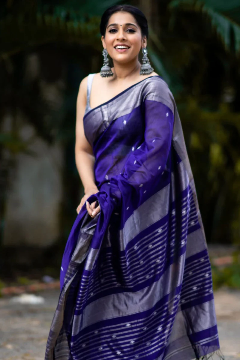 Surpassing Royal Blue Soft Silk Saree With Fancifull Blouse Piece - Image 2