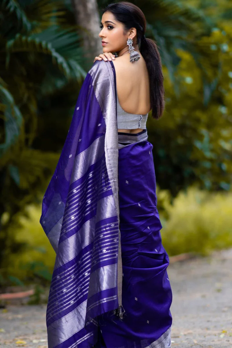 Surpassing Royal Blue Soft Silk Saree With Fancifull Blouse Piece - Image 5