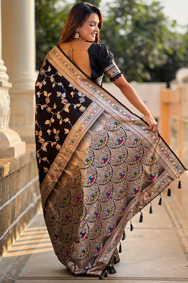 Surreptitious Black Soft Banarasi Silk Saree With Nemesis Blouse Piece - Image 5
