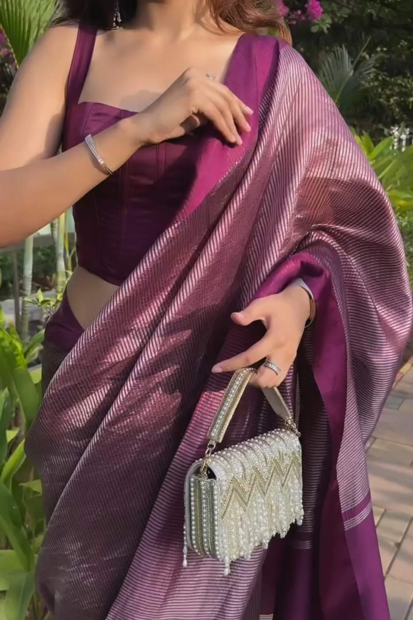 Surreptitious Purple Soft Silk Saree With Eloquence Blouse Piece - Image 4