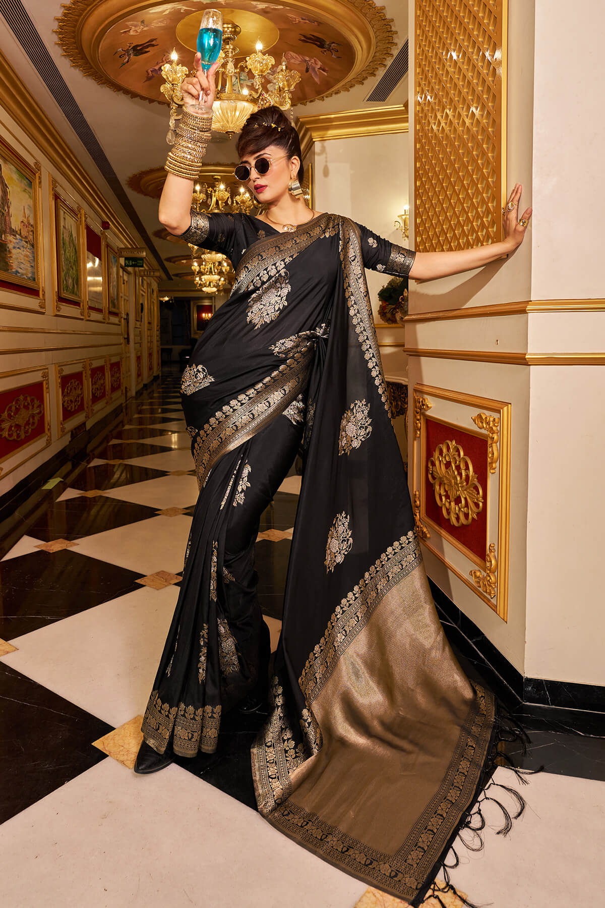 Susurrous Black Pure Zari Weaving Banarasi Silk Saree With Lassitude Blouse Piece - Image 3