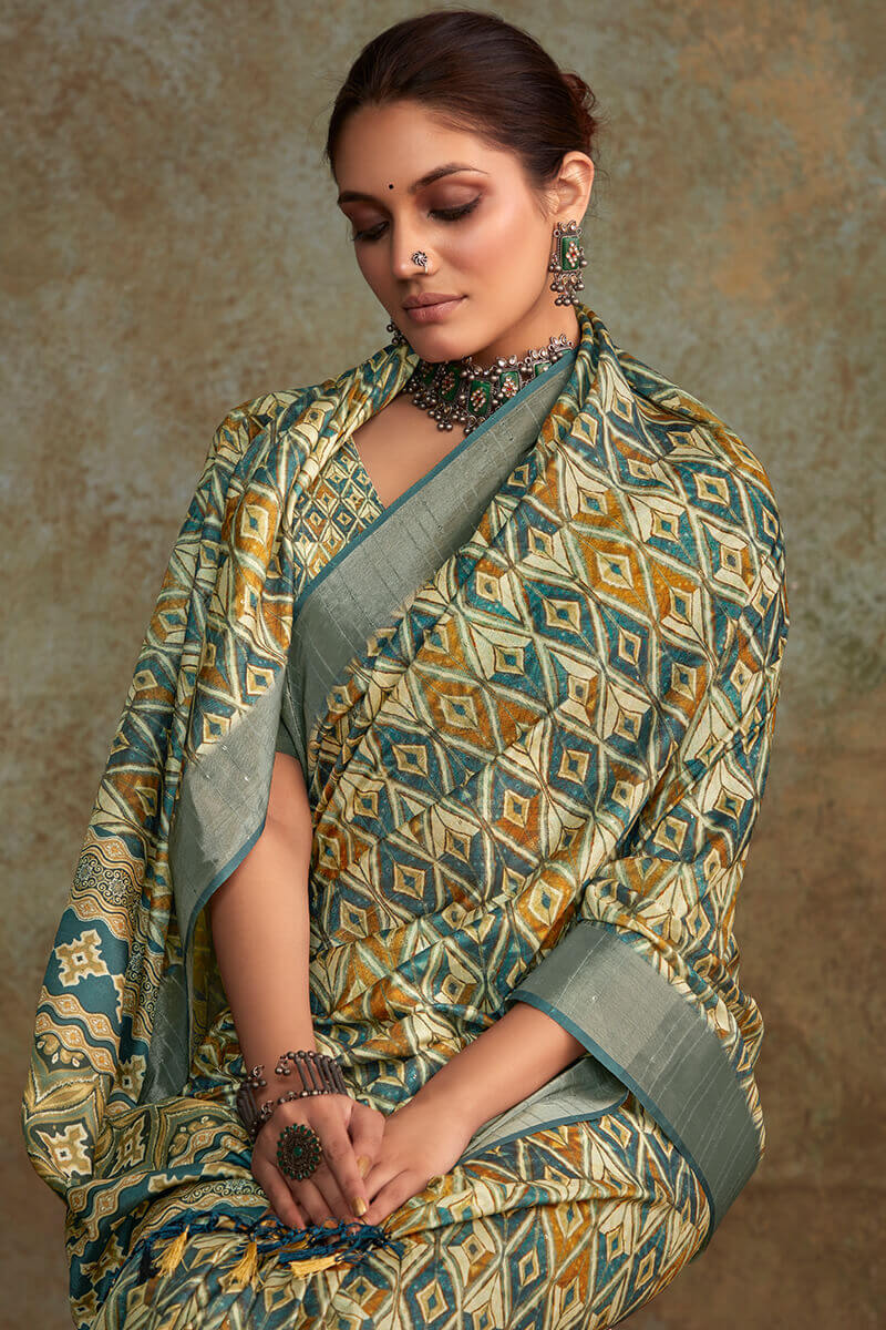 Susurrous Green Digital Printed Soft Silk Saree With Devastating Blouse Piece - Image 2