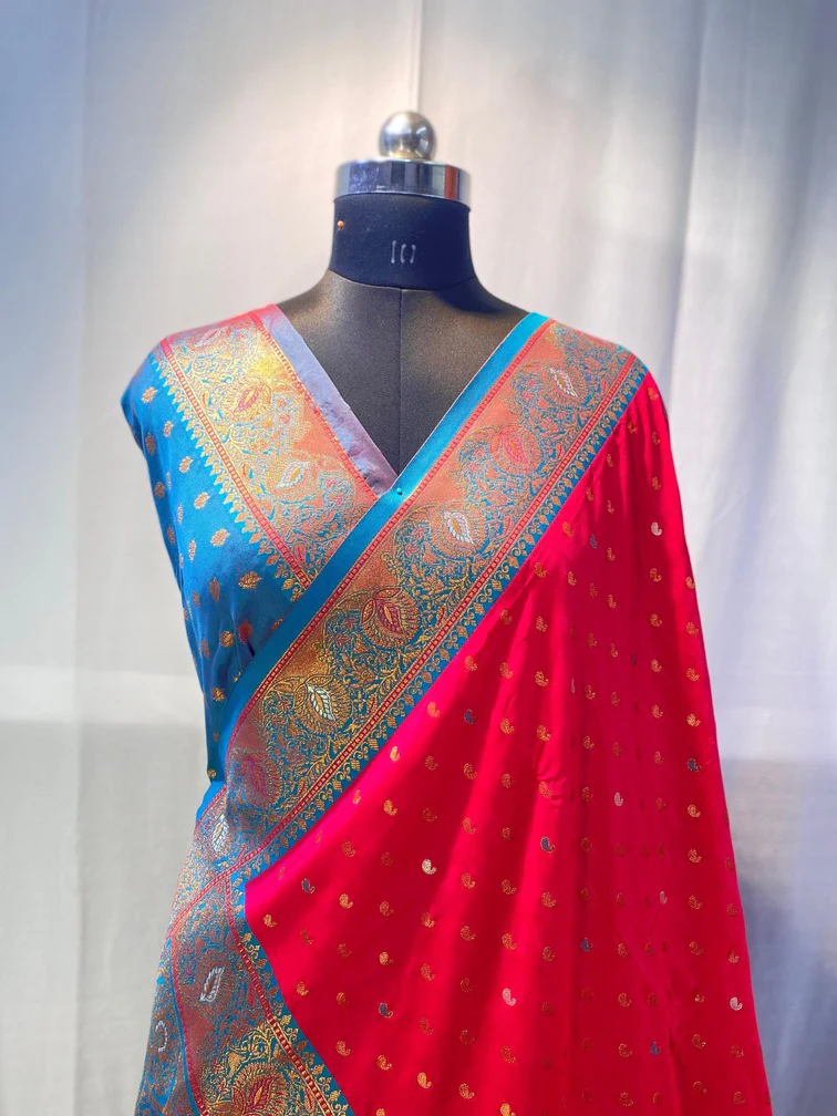 Susurrous Red Soft Banarasi Silk Saree With Confounding Blouse Piece - Image 2