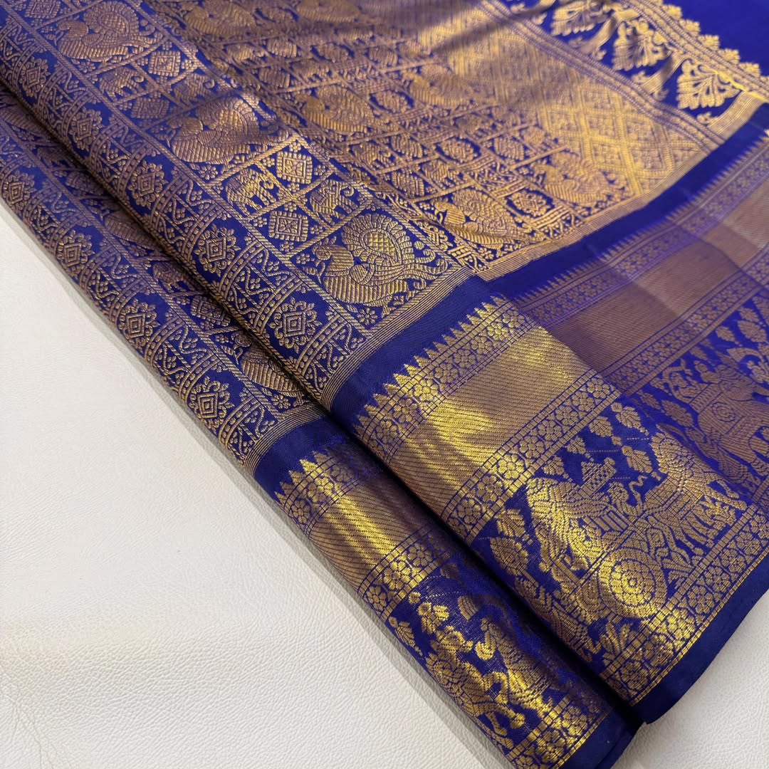 Susurrous Royal Blue Pure Zari Weaving Banarasi Silk Saree With Symmetrical Blouse Piece - Image 3