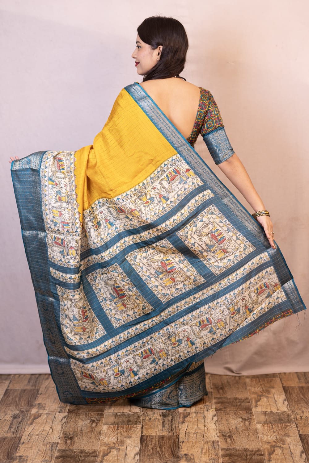 Symmetrical Mustard Digital Printed Dola Silk Saree With Transcendent Blouse Piece - Image 4