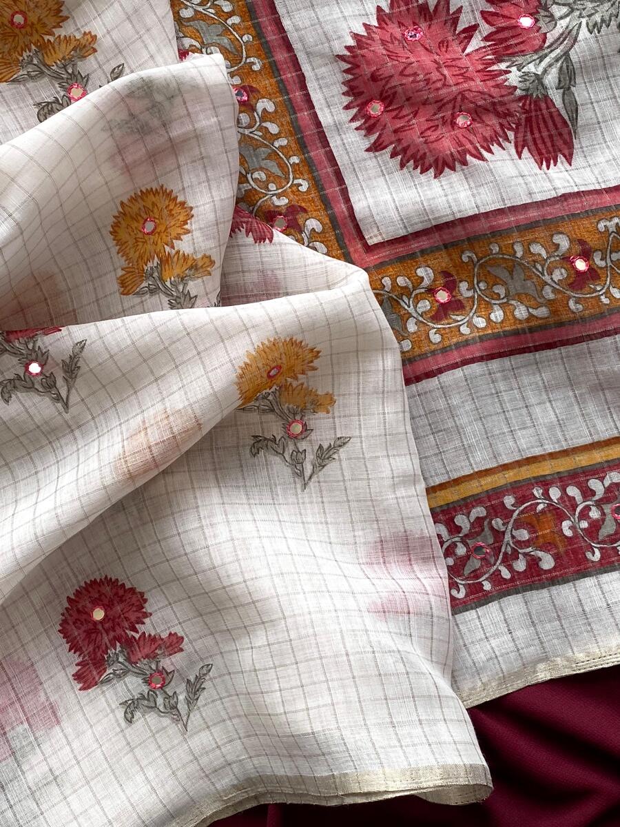 Symmetrical Off White Printed Linen Silk Saree With Luxuriant Blouse Piece - Image 8