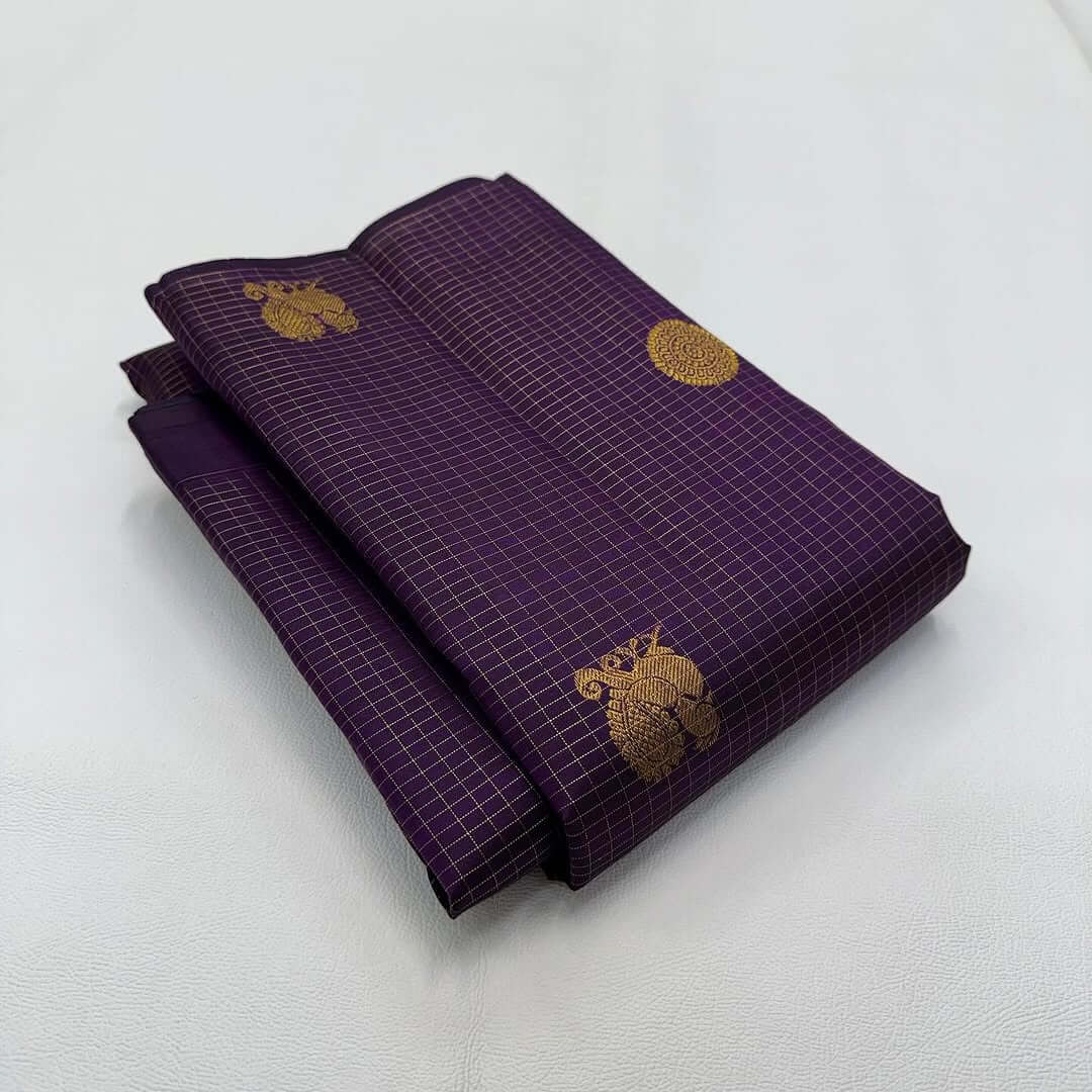 Tantalizing Purple Soft Silk Saree With Effulgent Blouse Piece - Image 3