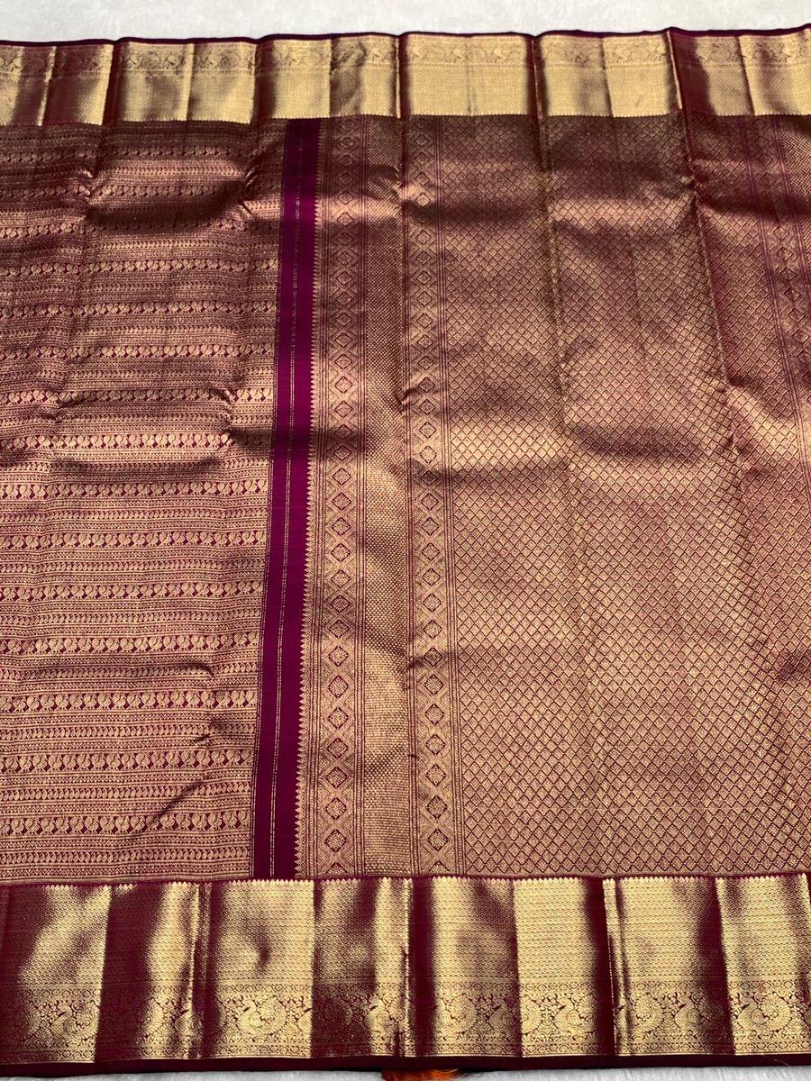 Transcendent Purple Soft Banarasi Silk Saree With Gratifying Blouse Piece - Image 3