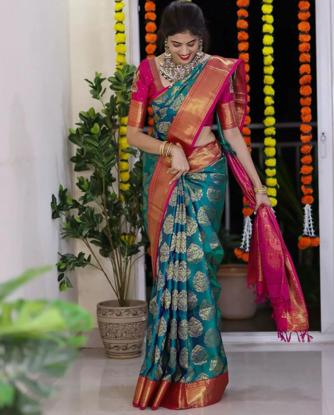 Transcendent Rama Soft Silk Saree With Radiant Blouse Piece - Image 4