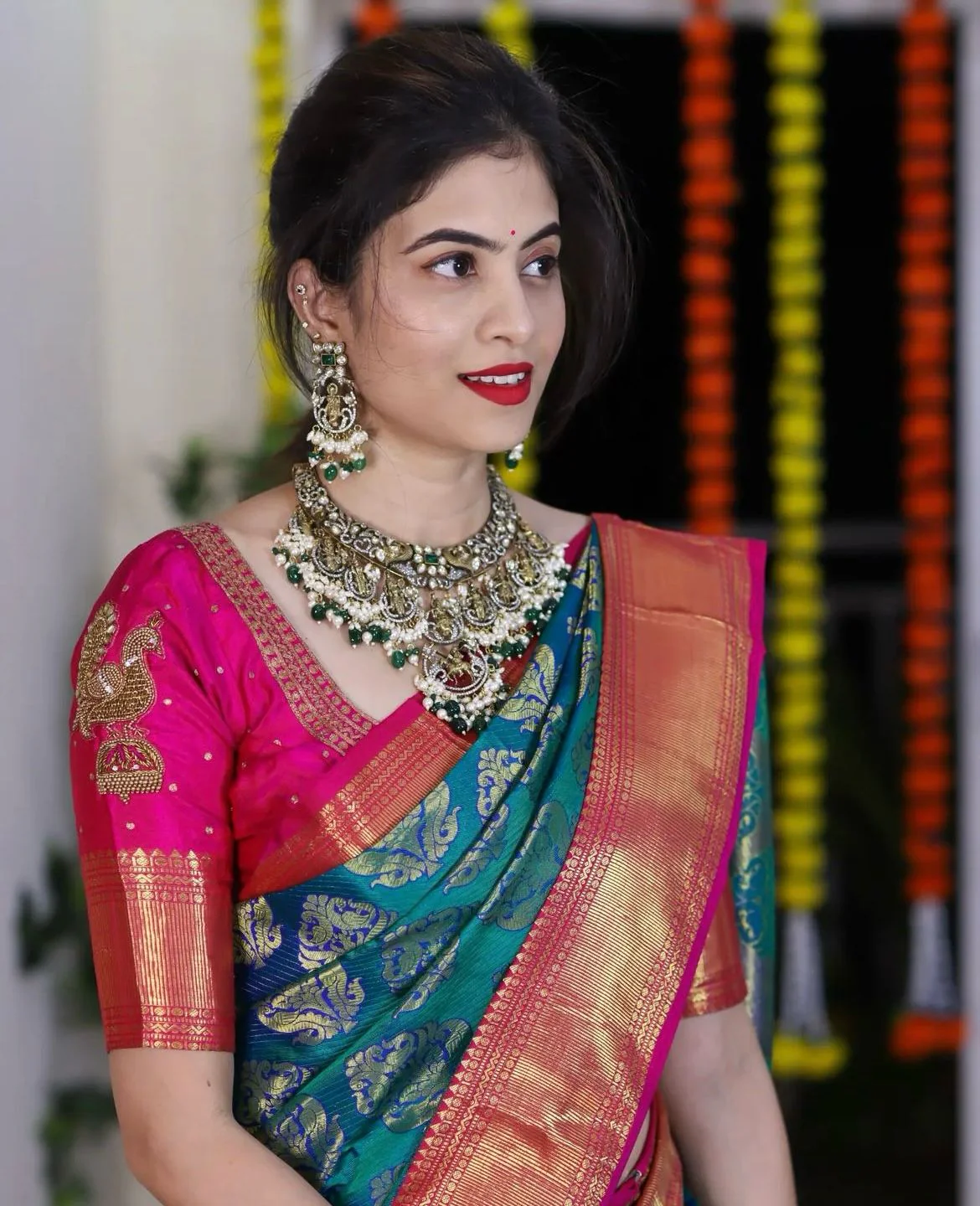 Transcendent Rama Soft Silk Saree With Radiant Blouse Piece - Image 5