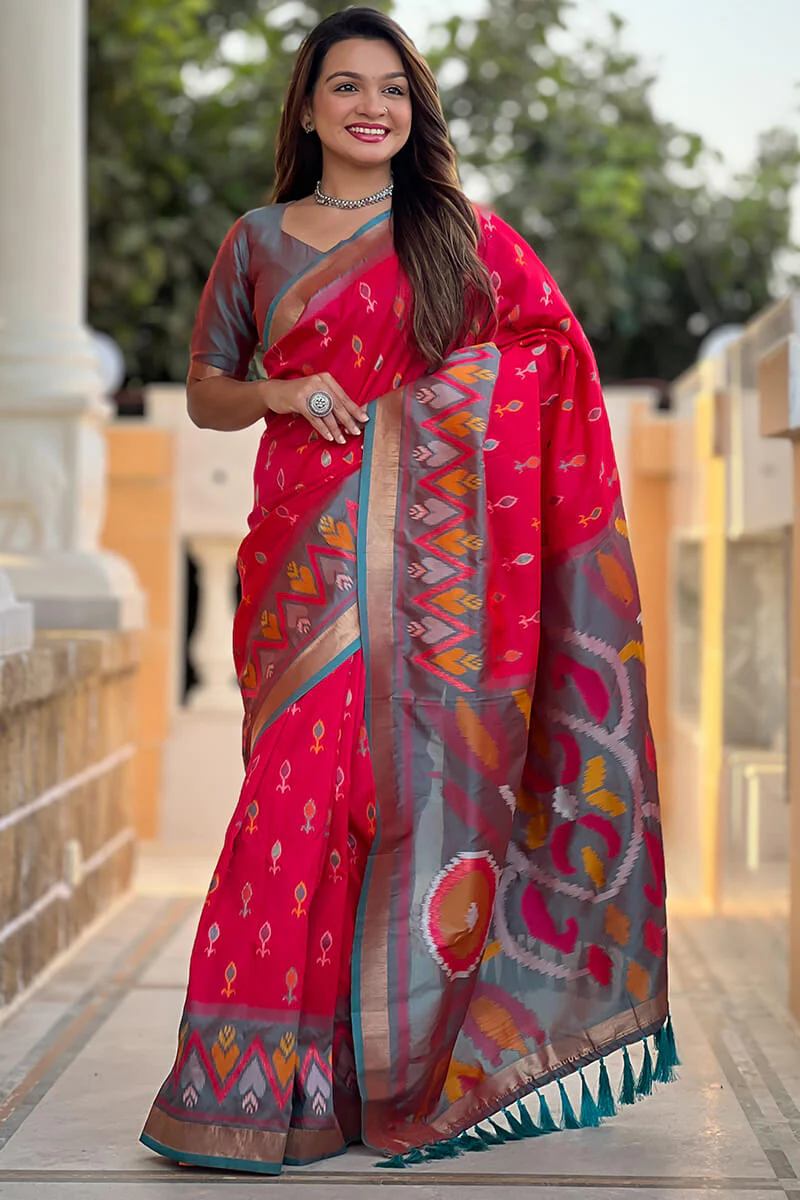 Tremendous Dark Pink Soft Banarasi Silk Saree With Allure Blouse Piece - Image 3