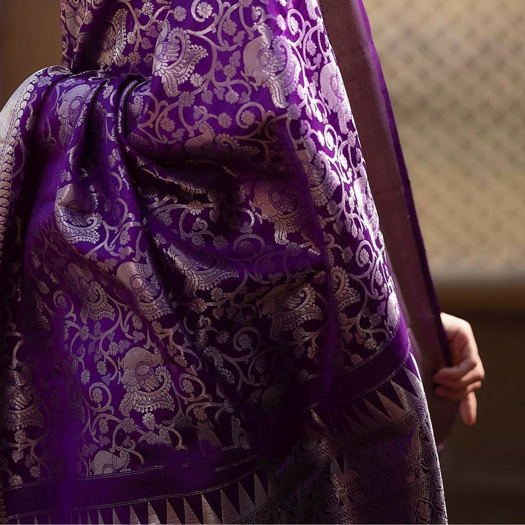 Tremendous Purple Soft Banarasi Silk Saree With Supernal Blouse Piece - Image 5