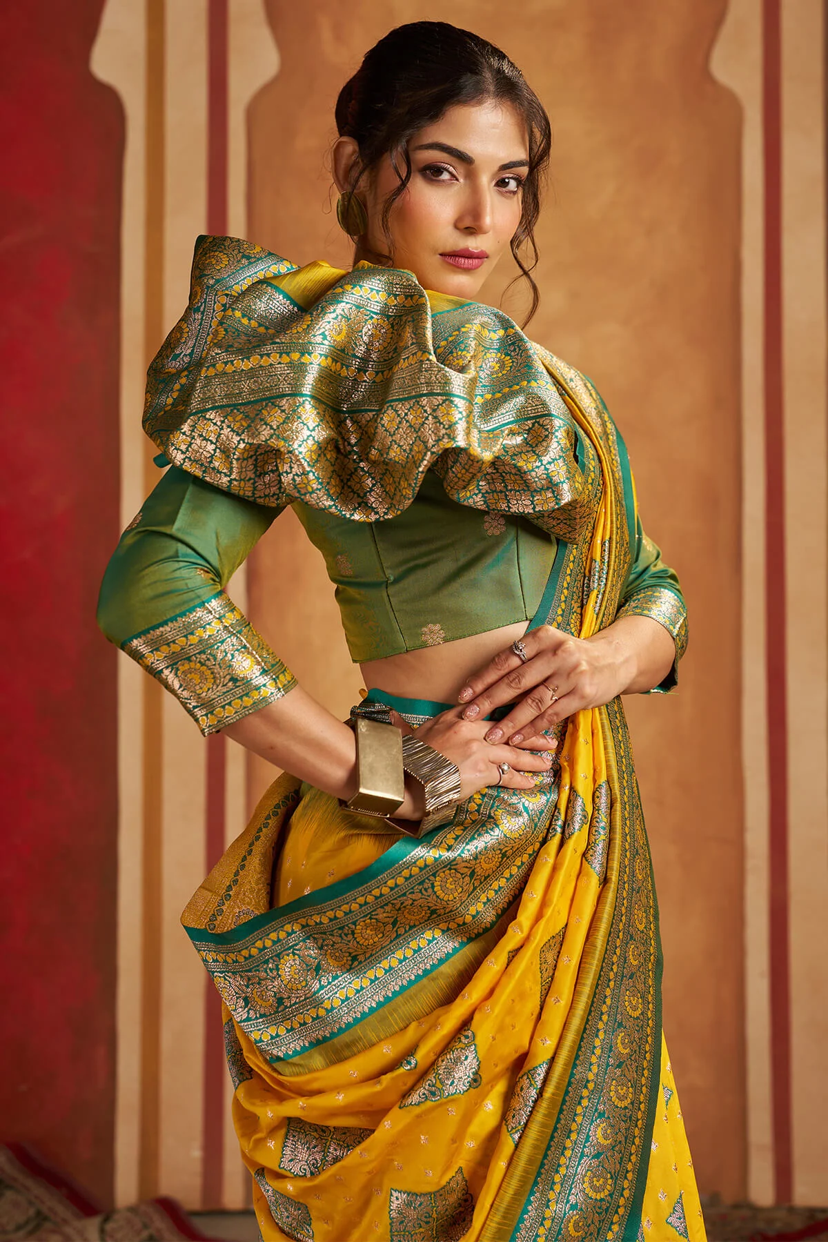 Trendy Yellow Pure Zari Weaving Banarasi Silk Saree With Delightful Blouse Piece - Image 2