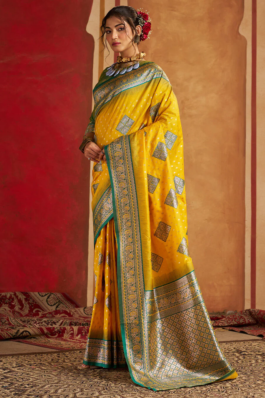 Trendy Yellow Pure Zari Weaving Banarasi Silk Saree With Delightful Blouse Piece - Image 3